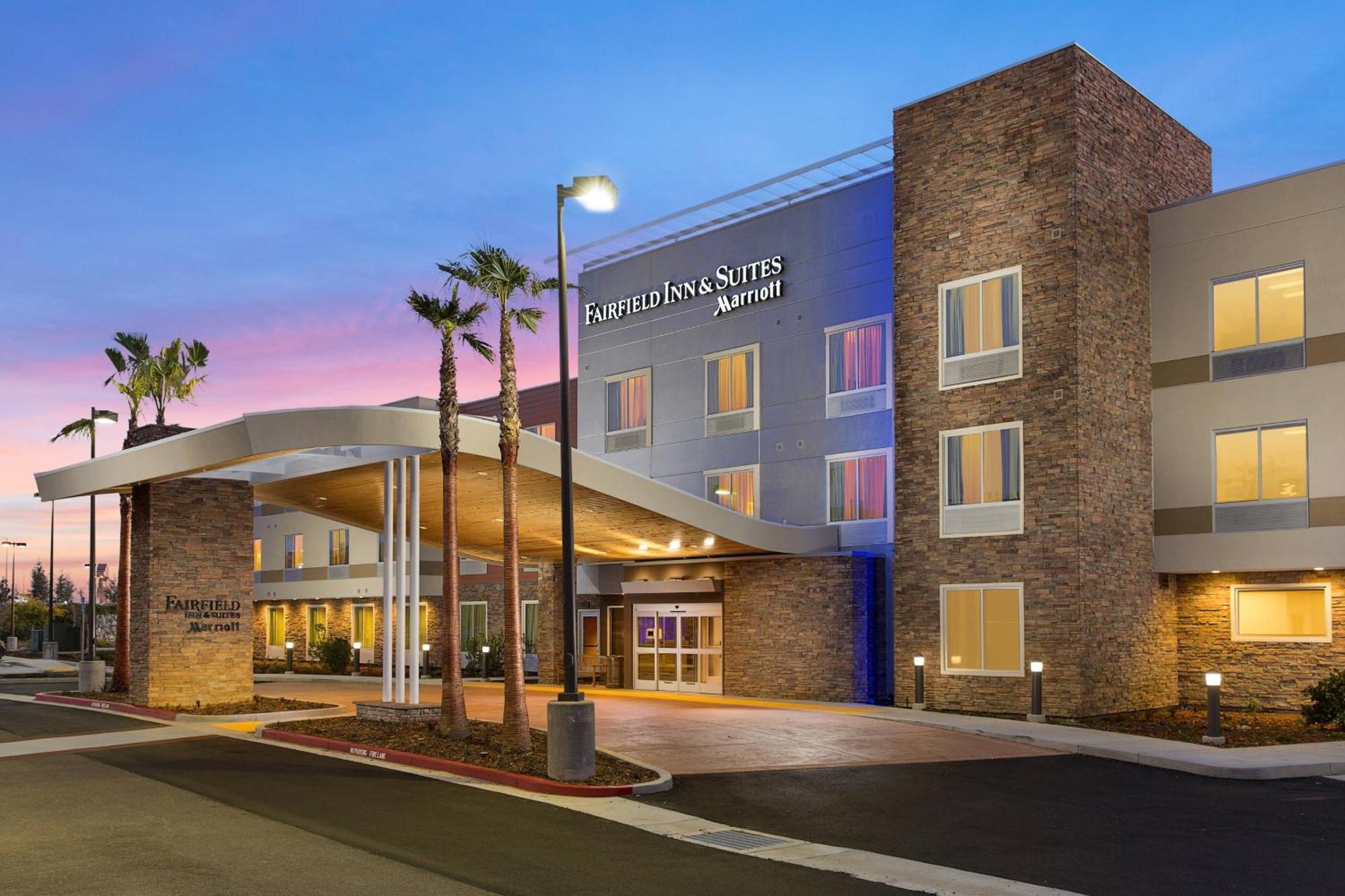 Fairfield Inn & Suites By Marriott Sacramento Folsom Exterior photo