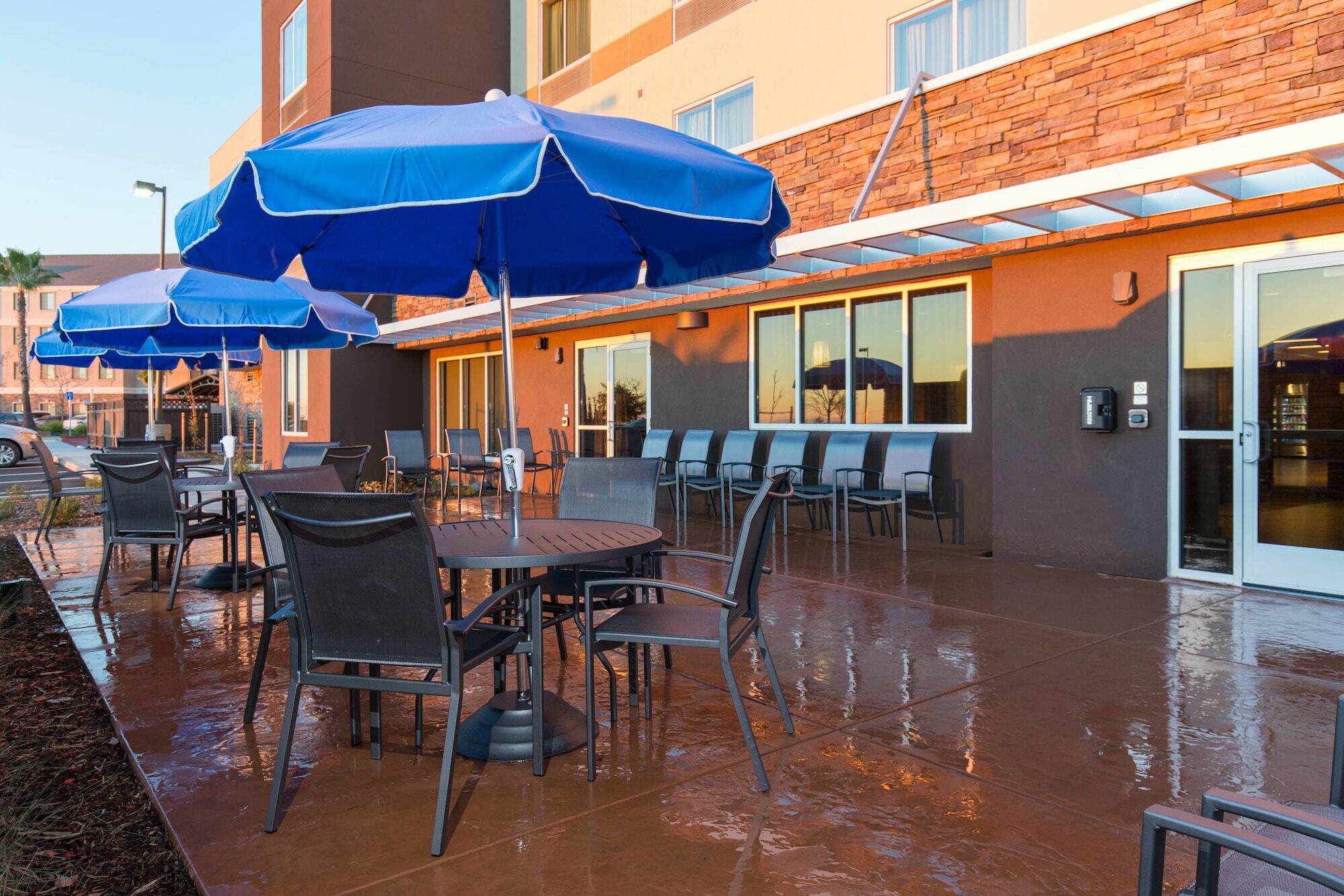 Fairfield Inn & Suites By Marriott Sacramento Folsom Exterior photo